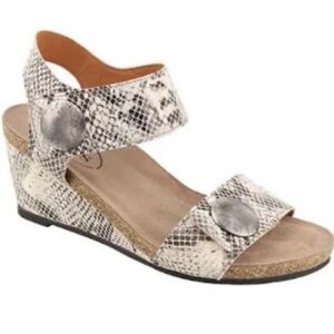 TAOS Carousel 2 Snakeskin Wedge Sandal Style CA2-3209 NWOT
